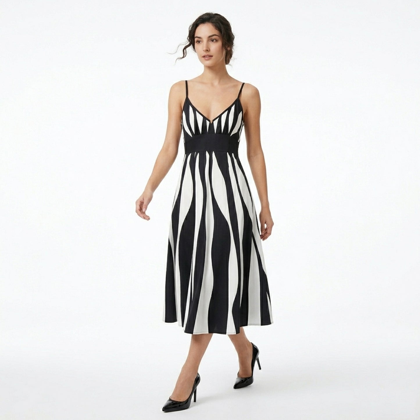 Robe femme en coton col V à fines bretelles pour le printemps